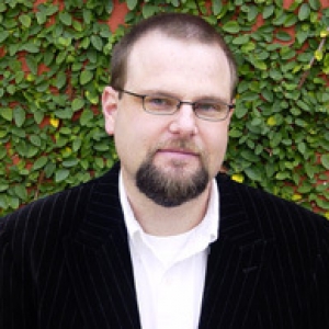 Alan Gratz