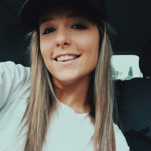 Courtney Peppernell
